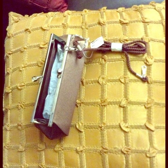 Dress barn small clutch