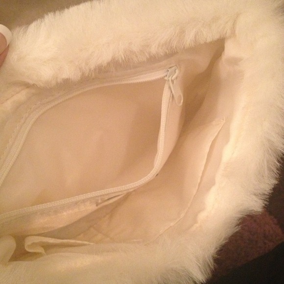Aspen Chic Winter Purse - Picture 3 of 3