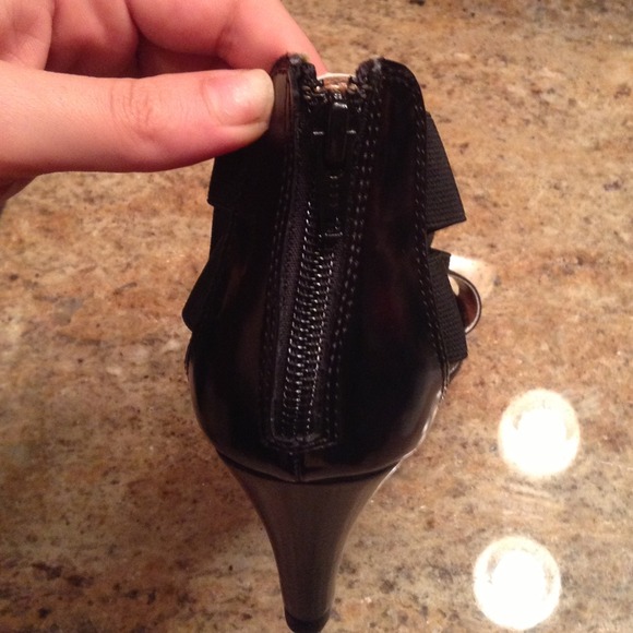 Really cute blackstrap wedges - Picture 4 of 4