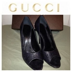 💖SALE💖Authentic Gucci Black Signature Stilettos