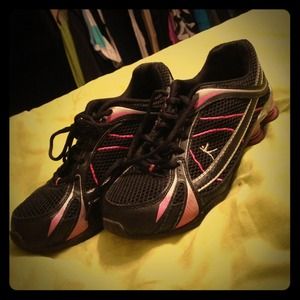 TRADED - Danskin Shoe 8