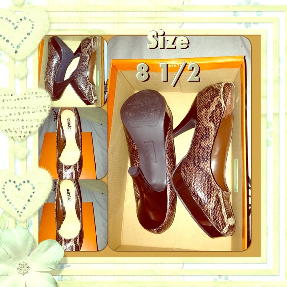 Faux snakes pumps 4" heels