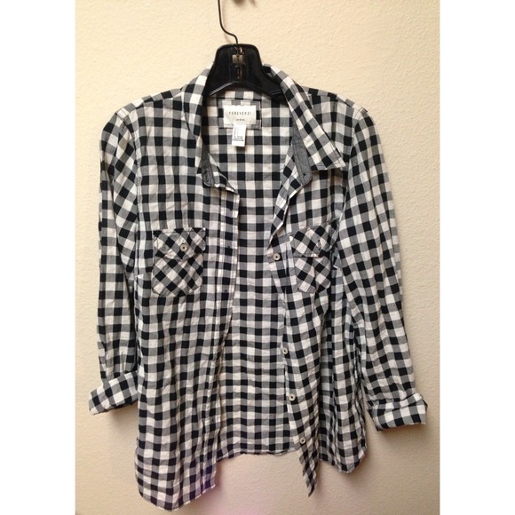 Adorbs B&W plaid cotton button-up shirt! 🎀