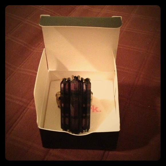 Vintage violet stretch ring - Picture 1 of 5