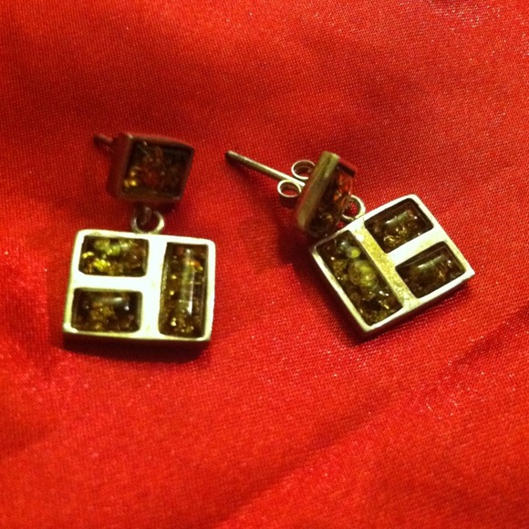 Frank Lloyd Wright inspired earrings.