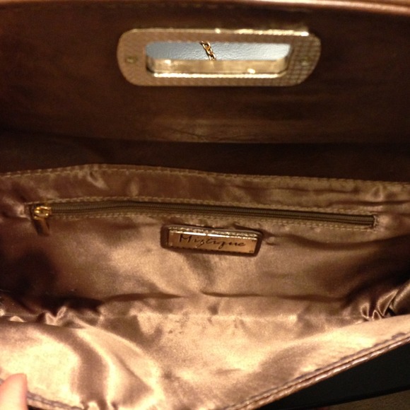 ❌SOLD❌Brown woven purse/clutch - Picture 3 of 4