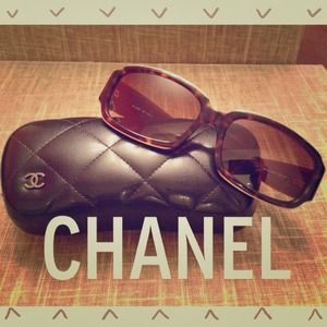 CHANEL Sunglasses