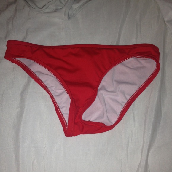 Bathing suite bottom bundle. - Picture 2 of 4