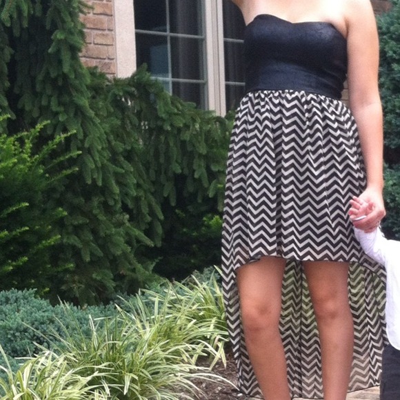 High low dress - Picture 2 of 2