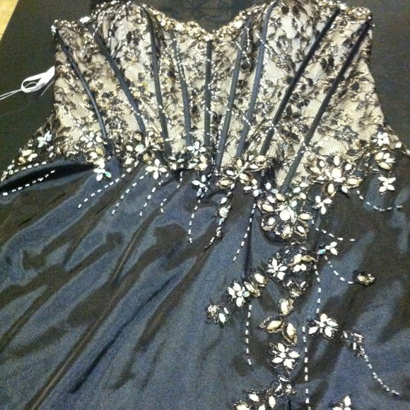 Black satin sequined Tony Bowls Paris Gown sz16 - Picture 1 of 4