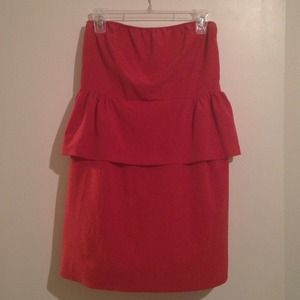 Innovation strapless dress