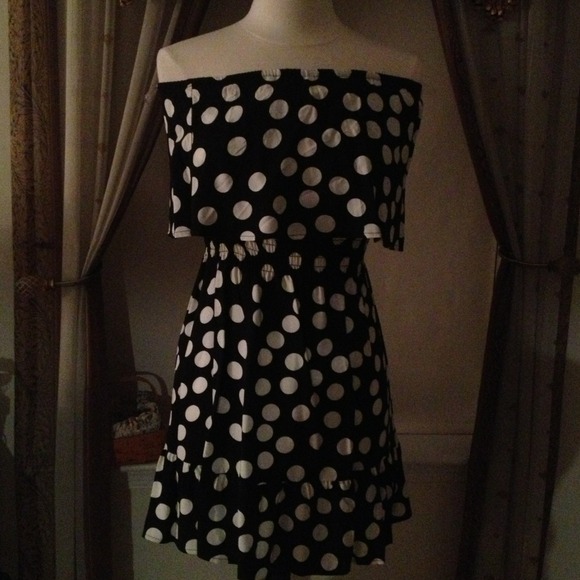 Dresses & Skirts - Dress