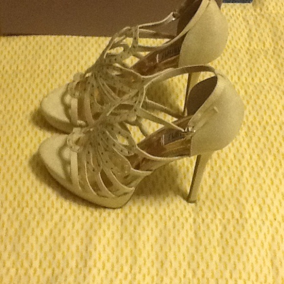 Cute dress shoes - Picture 3 of 3