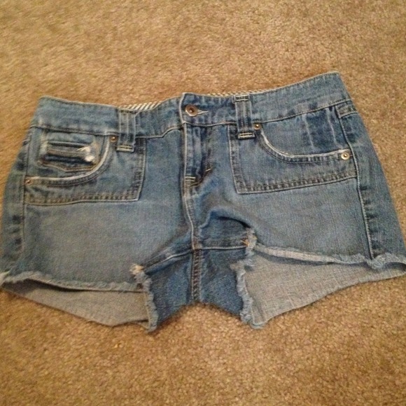 Jean shorts. - Picture 1 of 2