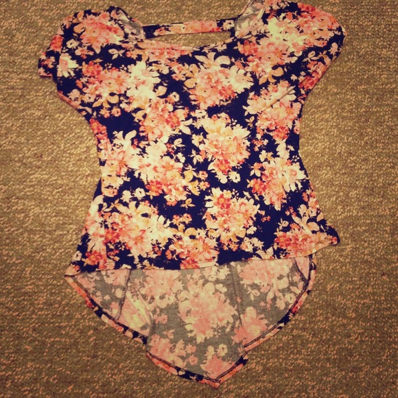 Adorable floral high-low top!