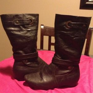 Mid calf boots