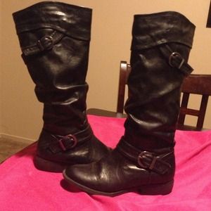 Riding boots