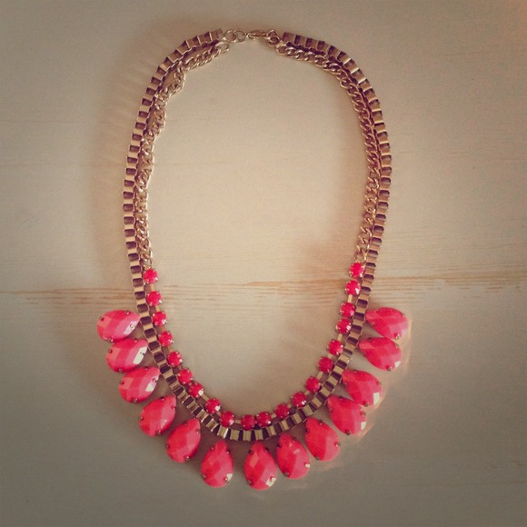 🚫SOLD🚫 Hot Pink Statement Necklace