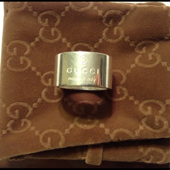 🚫🚫🚫SOLD Authentic Men's Gucci Ring🚫🚫🚫🚫 - Picture 2 of 4