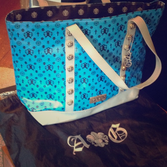 AG Tote EUC