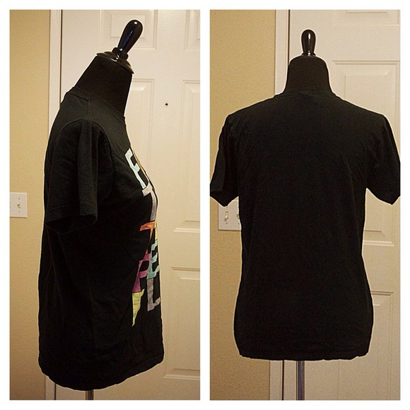 ❌BUNDLED❌Lightly Worn Foster The People Shirt - Picture 3 of 3