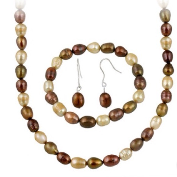 🎄New Brown, Gold & Cream Freshwater Pearl Set.
