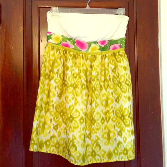 Strapless dress