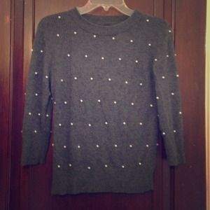 Sweater with pearls