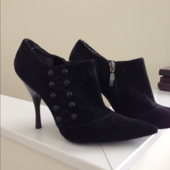 Guess black suede booties