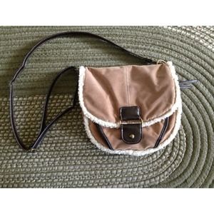 Beige&Dk Brown Purse w/ Faux Fur☁😃