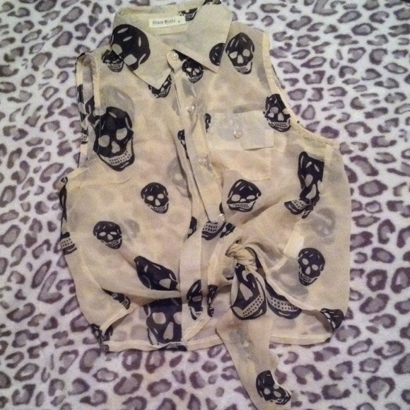 ⚡REDUCED⚡Sheer skull tie top