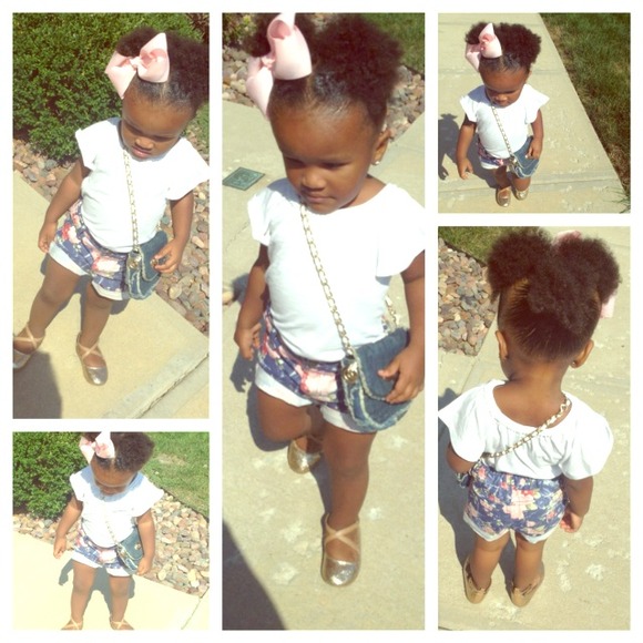 ❌SOLD❌Toddler floral shorts 2T