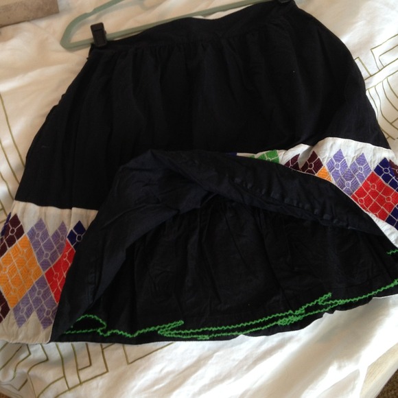 Very cute and unique anthropologie skirt size 8 - Picture 2 of 3