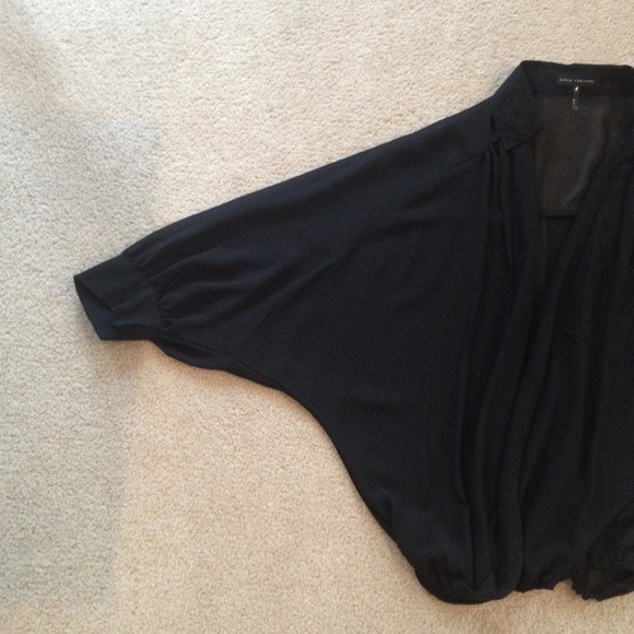 ❌SOLD IN BUNDLE❌ Sheer Draped Top - Picture 3 of 4