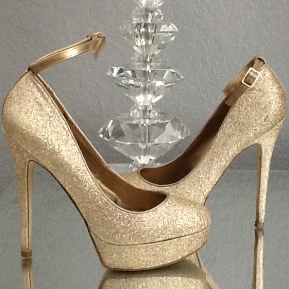Aldo Glitter Pump Heels - Picture 1 of 3