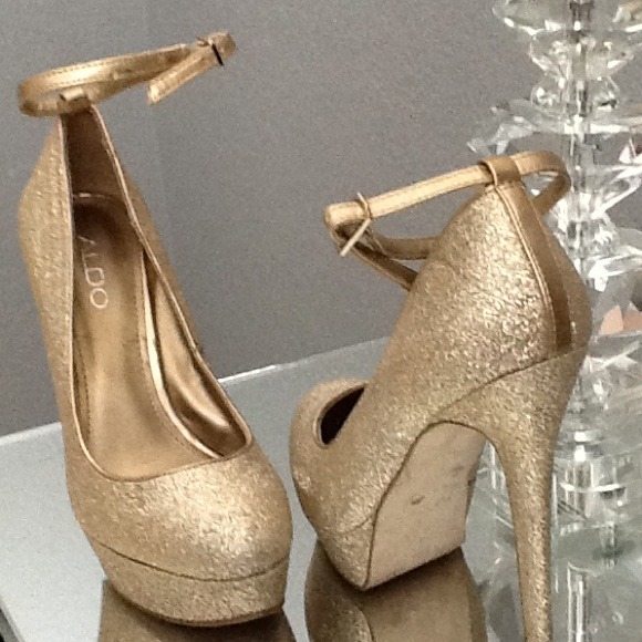 Aldo Glitter Pump Heels - Picture 2 of 3
