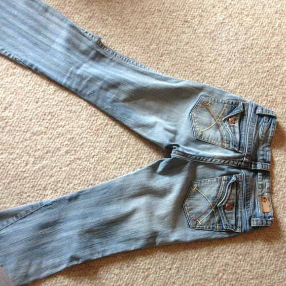 Jeans - Picture 2 of 4