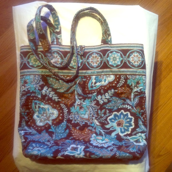 Like new Vera Bradley tote