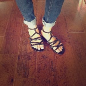 "Muertos" skull sandals from Jeffery Cambell