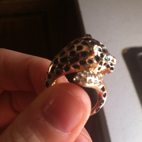 Ring size 6 I believe - Picture 3 of 3