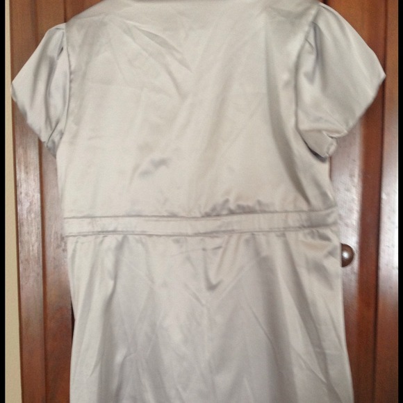 Silver satiny baby doll top - Picture 4 of 4