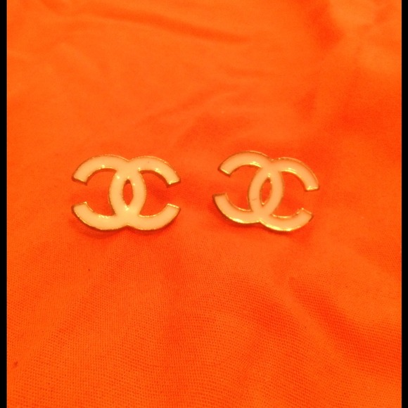 Chanel Classic Earrings!