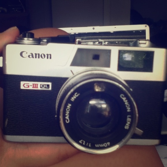 *Hold* Canon G3-QL Camera