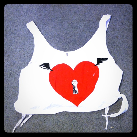 Tops - ✴✋TRADED✋White Crop Top