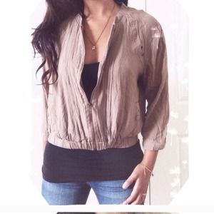 🎉30% off bundles🎉Dark tan cropped jacket