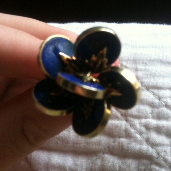 Flower ring