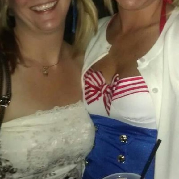 Halloween costume - Picture 3 of 4