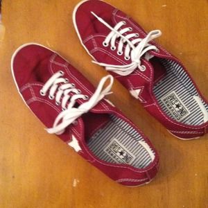 Converse One Star Low Tops