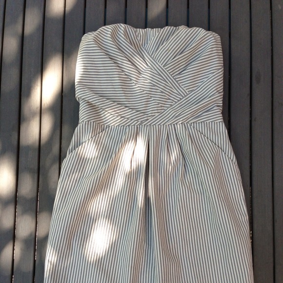 ❗️SOLD❗️French Connection strapless striped dress