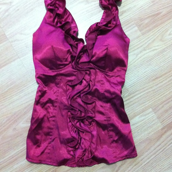 Burgundy halter top - Picture 2 of 3